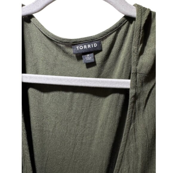 Torrid Rayon Crepe Tie Sleeve Top - Size 3 (22/24) - Picture 3 of 7
